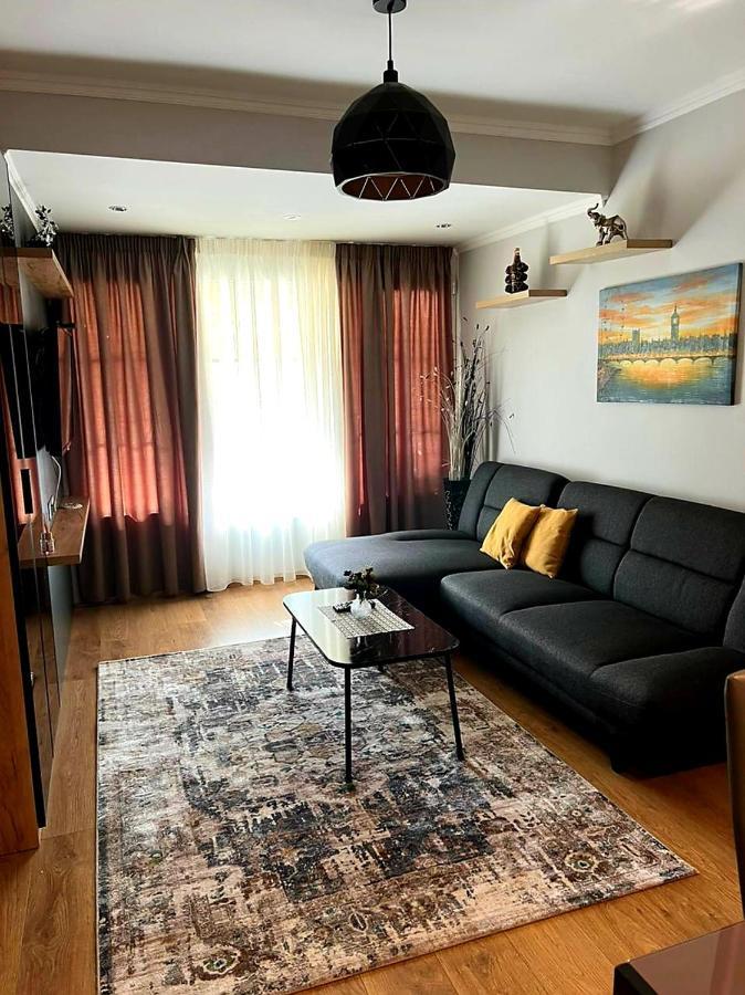 Comfort Home 1 Tirana Bagian luar foto